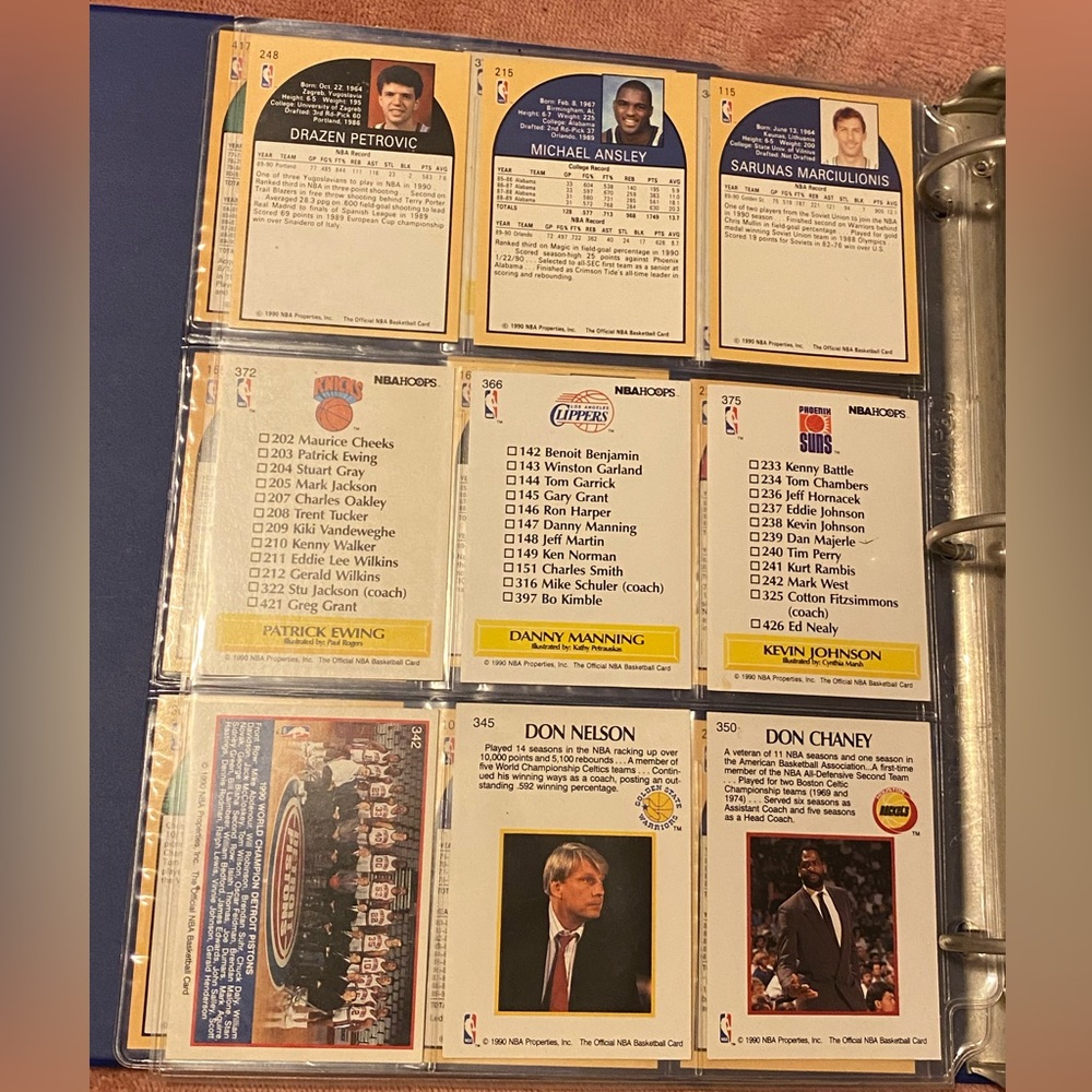 Basketball cards - Picture 2 of 2